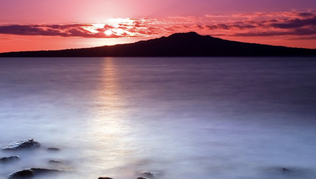 摩羯男的爱太疯狂了，摩羯男会因为性而爱上一个人吗（摩羯座疯狂爱上一个人时）