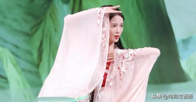 端午节穿什么衣服，2021端午节气温穿什么衣服合适（陈数似画中美妇）