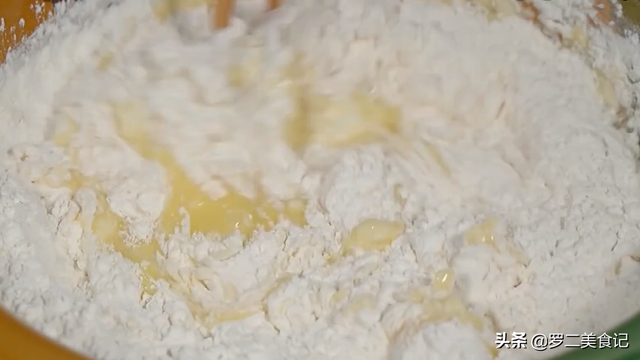 粉色蒸蛋糕的做法，粉色蛋糕怎么做（出锅松软又香甜）