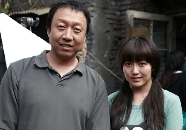 潘长江和潘阳现状，他那嫁给10亿富豪的女儿潘阳