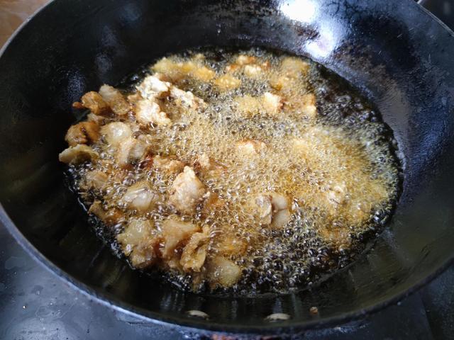 无头鱼是什么鱼，市场卖的无头鱼是什么鱼（市场上卖的的鳕鱼为何都没有头）