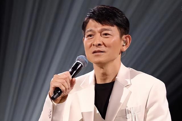 梁咏琪个人资料，梁咏琪：前四十年活得挺忙（刘德华更是王炸般的存在）