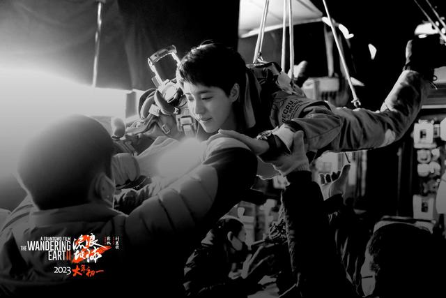 流浪地球演员表，流浪地球2演员表（2》主创首次集体亮相）