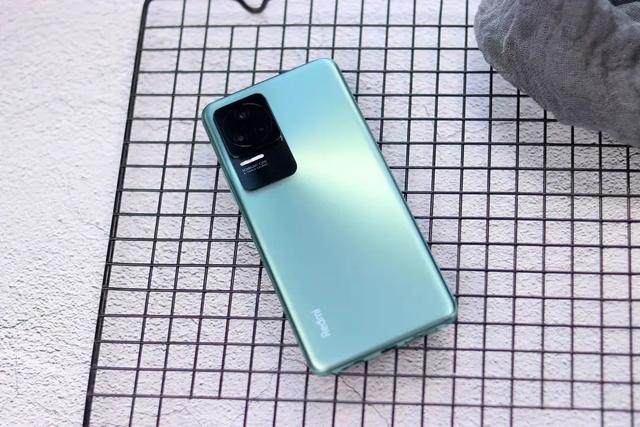 最好的手机是哪一款，推荐几款性价比高质量好的手机（目前这3款手机口碑最好）