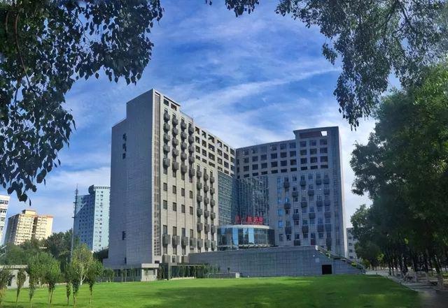 首都医科大学排名，首都医科大学排名全国第几位（北京这所大学很“尴尬”）