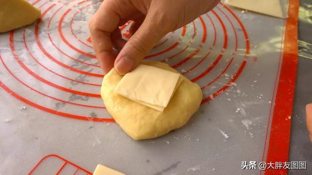 软面饼的家常做法，软面饼子的做法大全 家常（做蓬松柔软的面饼）