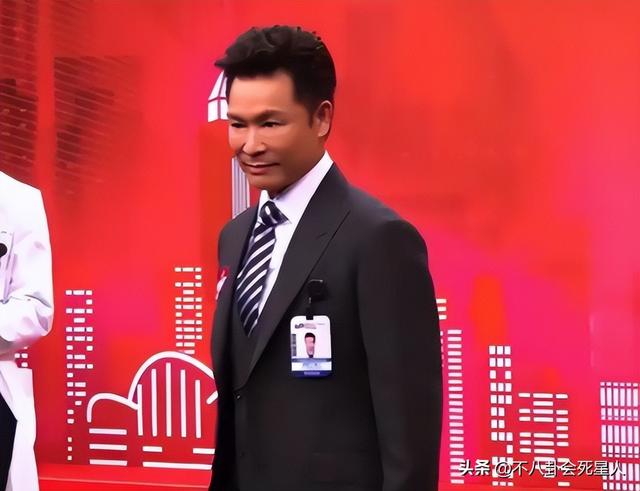 tvb老牌男演员，盘点tvb十大男演员（TVB十大视帝现状）