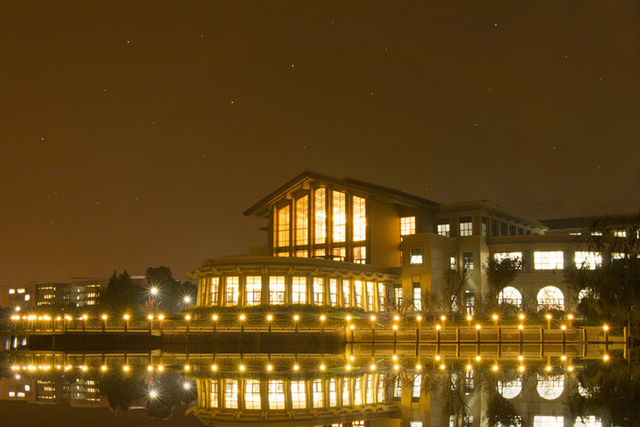 上海政法学院纪录片学院，2021上海政法学院有哪些专业（解读上海政法学院2022年录取分数线）