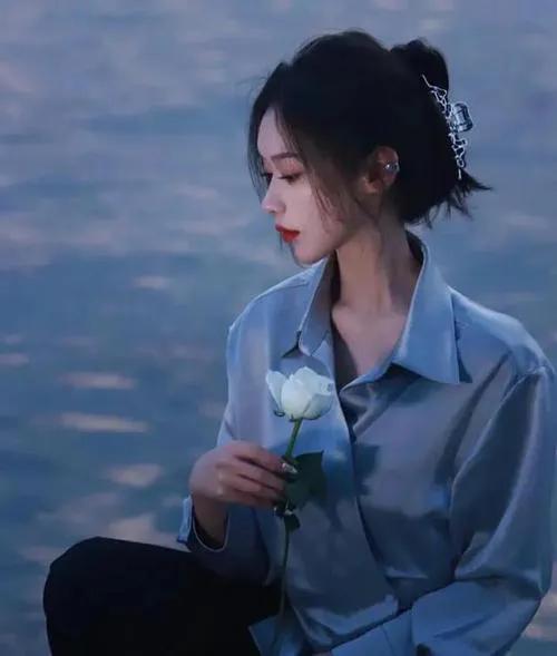 女生聊天时撒娇的话有哪些，女生聊天撒娇的语气词（一些和对象日常聊天的撒娇小句子）