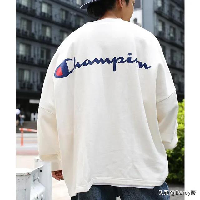champion属于什么档次，冠军和耐克哪个档次高（身为街头潮人的你都知道吗）