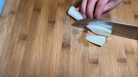 煮花生怎么煮好吃，水煮花生家常做法（加黄瓜丁和胡萝卜）