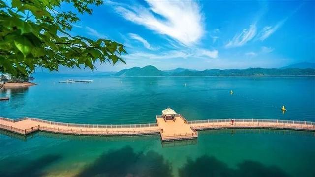 “黄山情侣”太平湖，黄山情侣太平湖 祖国各地（我们一起度过的每个盛夏）
