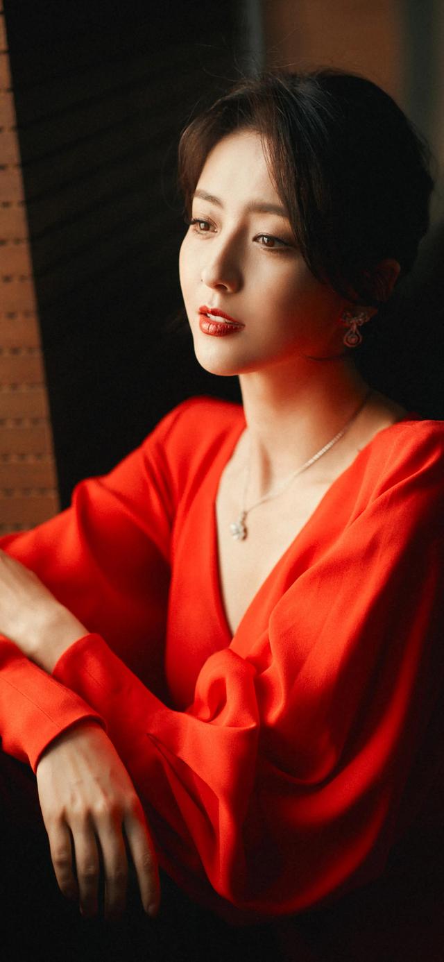 什么的情绪填空词语，什么的情绪填词语（像一本本心灵相册,诗词收藏着我们的喜怒哀乐）