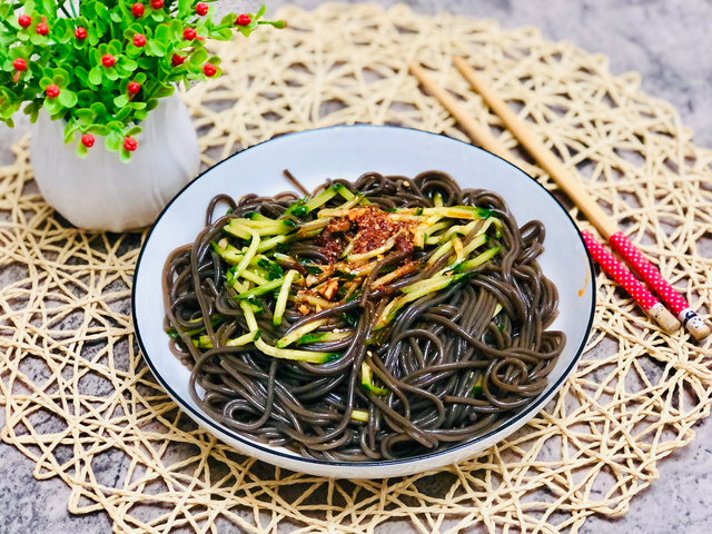 怎么自己做麻椒粉阿，自己怎么做麻辣粉（吃凉皮不如吃蕨根粉）