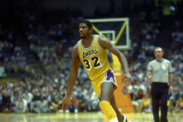 mvp是什么意思，MVP是什么意思（美媒列出常规赛MVP和总决赛MVP奖项总和最多的24名球员）