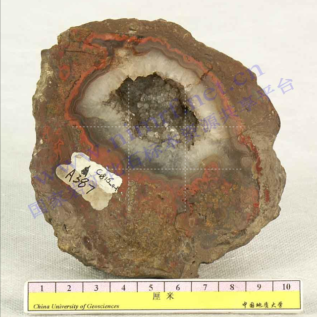 岩石分为哪三大类，岩石按生成原因分三大类（奇石中的地质现象——火成岩的结构和构造）