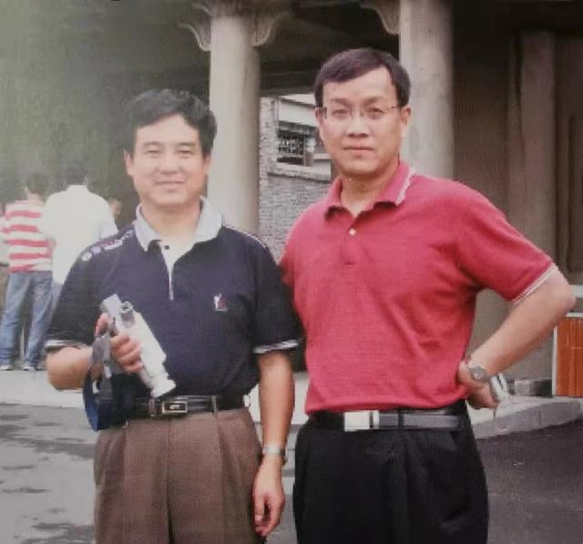 除夕幽默搞笑拜年祝福短信，除夕幽默搞笑拜年祝福短信图片（别样的年关 新春的慰语）