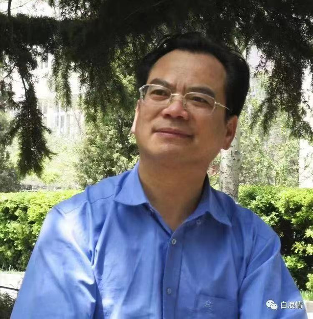 蒙古民歌歌曲全集，求悠长的蒙古歌曲名字（《故乡的蒙古马》李昌明词）