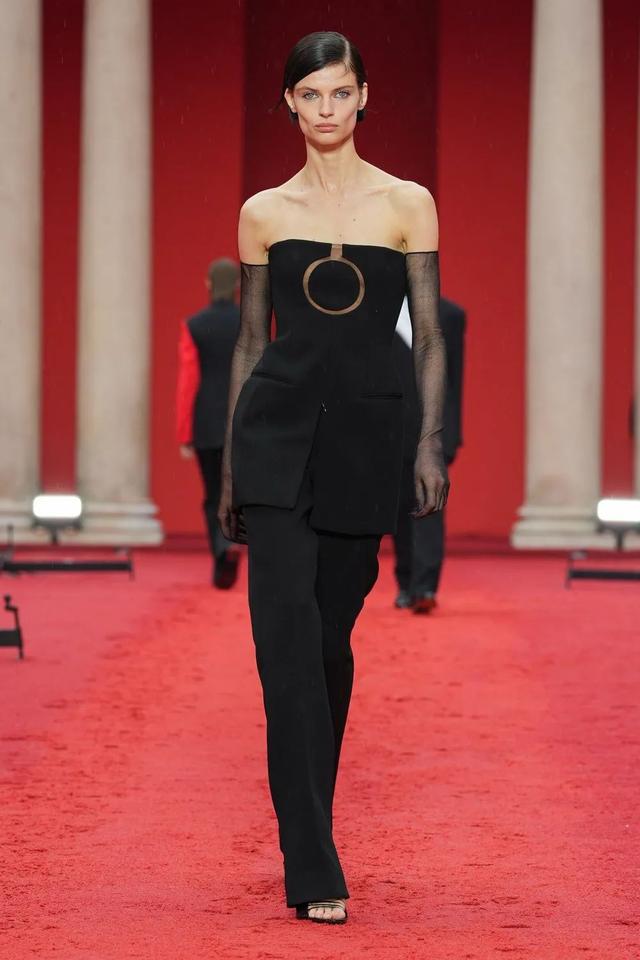 element是什么牌子，ELEMENT是啥牌子的电视（95岁的FERRAGAMO）