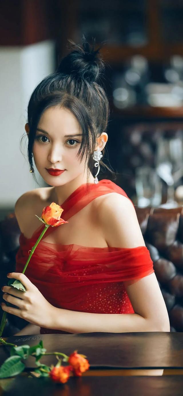 有气质女人晚安说说，有气质女人晚安说说图片大全（精选美女明星手机壁纸合集）