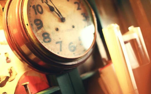 1582年10月的日历为什么少了十天，1582年为什么没有10月（日历上1582年10月份）