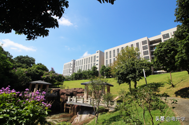 广州科技职业技术大学学费，广州科技职业技术大学学费一年要30000多元（广州科技职业技术大学怎么样）