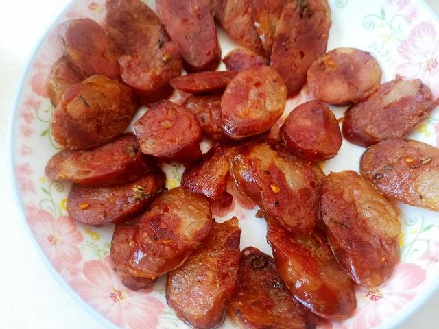 老公生日发朋友圈的句子，老公生日发朋友圈的句子有哪些（老公过生日我做了三道菜一起吃）