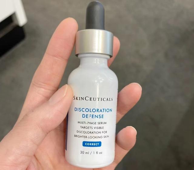 美白精华测评Olay二代淡斑小白瓶VS抗糖小白瓶，公认好用的5款“美白精华液”