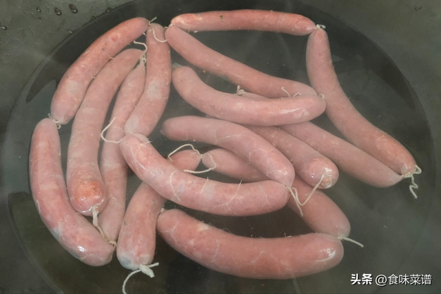 如何自制火腿肠，如何自制火腿肠挨骂真香（自制没有添加剂的火腿肠）