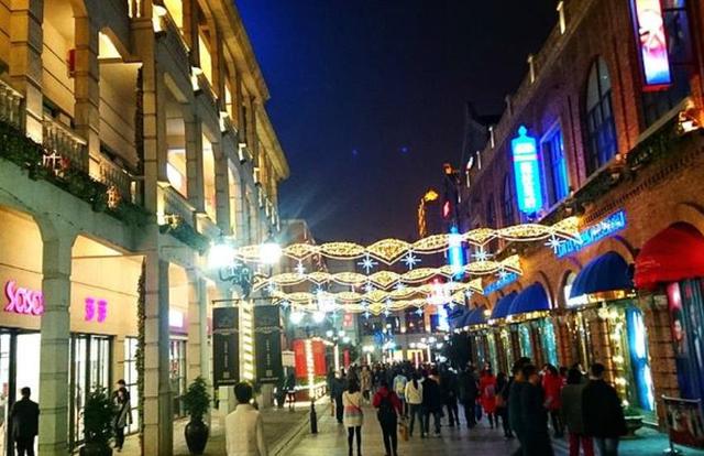 武汉最繁华的商业街，武汉最繁华的商业街在哪里（武汉两条步行街）