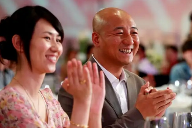 周晓鸥个人资料，周晓鸥在哪部电影中演的拉菲（与前妻离婚后以亲人相称）