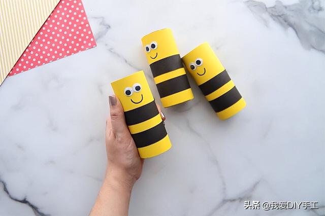 怎么做手工作品，小学生手工作品怎么做（用卫生纸卷纸筒制作的小蜜蜂）