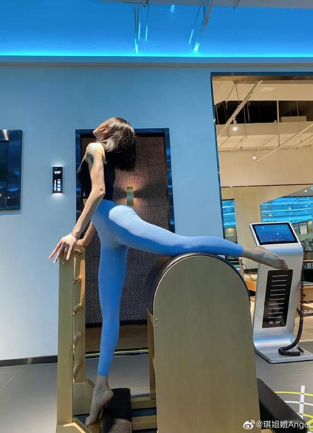 极品网红f罩杯,181cm“小唐嫣”身材火辣逆天大长腿F胸杯大围度直击心脏太吸睛了 极品网红f罩杯,181cm“小唐嫣”身材火辣逆天大长腿F胸杯大围度直击心脏太吸睛了