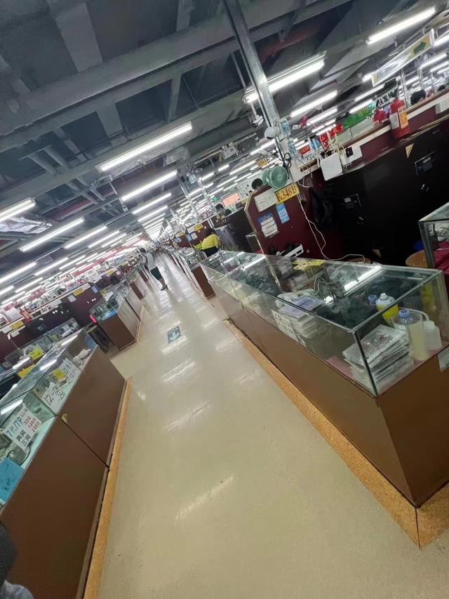 大家说的华强北手机啥意思，华强北手机是什么意思（为何是二手iPhone的货源地）