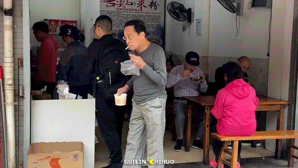 广西桂林当地美食，桂林这10碗特色米粉