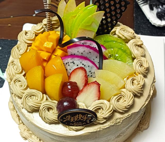 女人致自己的生日感言，女人致自己的生日感言生日图片（写给18岁女儿生日的一段话）