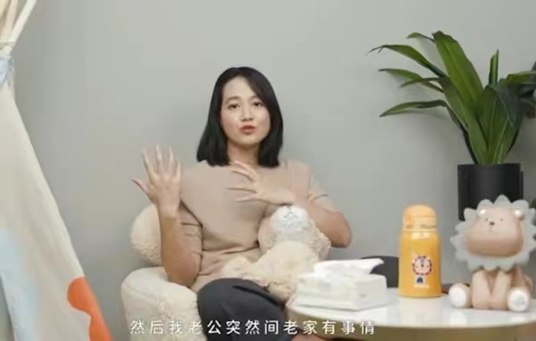朱丹现在的生活怎么样，前两胎生养艰辛周一围常缺席