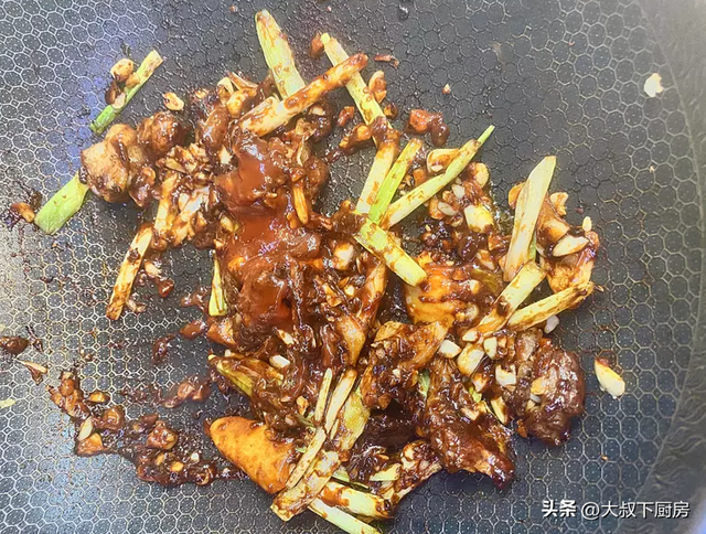 牛肉面怎么做好吃，又简单又好吃的牛肉面怎么做（大叔教你红烧牛肉面）