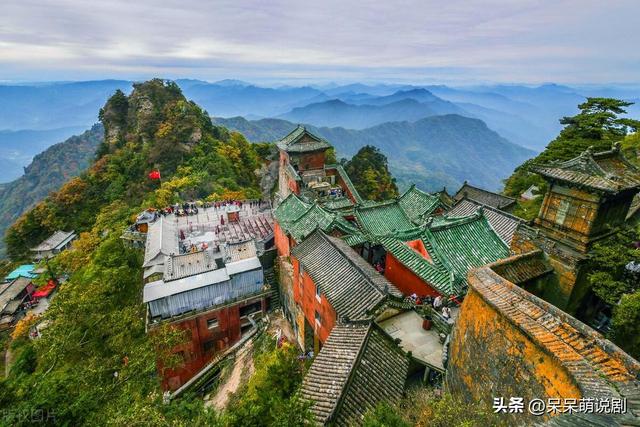 湖北有哪些好玩的地方旅游景点，湖北的景点哪里最好玩最美（湖北最值得去的十大景点）