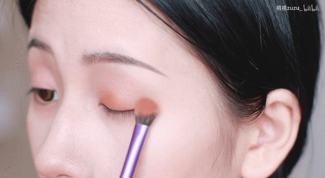 如何化彩妆，如何化彩妆教程视频教程（新手一看就会的4个万能妆容公式）