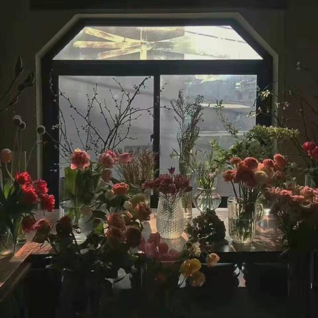 好难过的句子，难过的句子长句（隔着屏幕都让我这么难过的文案句子）