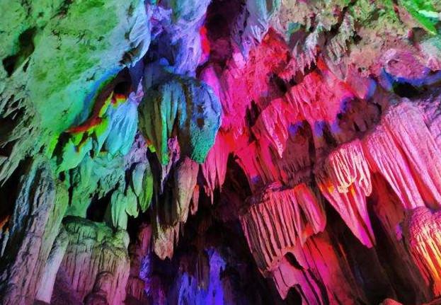 海南文昌月亮城，文昌现代文苑（西昌：中国最值得去的小城之一）