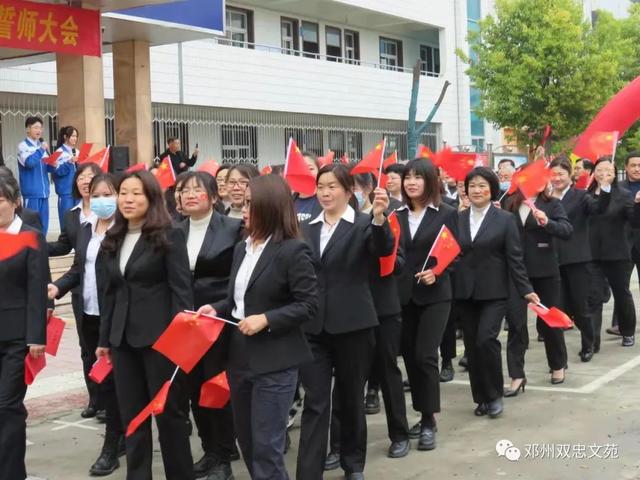 中考口号霸气押韵，2022初三中考励志口号霸气押韵句子（奋斗百日争朝夕）