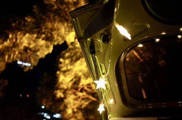 一句话霸气欢迎词，一句话欢迎词口号（三色路啊，就是不夜城）