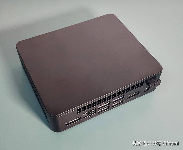 合金弹头峡谷战，合金弹头通关图片（仅约一瓶饮料容积的千元级迷你主机）