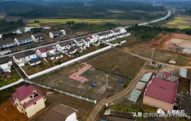 农村房屋异地搬迁政策，农村危房异地搬迁政策（“土地归并”每亩补偿6万）