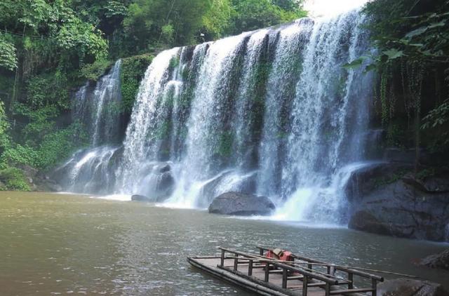 贵州旅游十大景点，贵州旅游十大景点排名千户苗寨（贵州十大冷门景点）