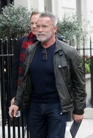 施瓦辛格私生子，施瓦辛格保姆照片（老二200斤）