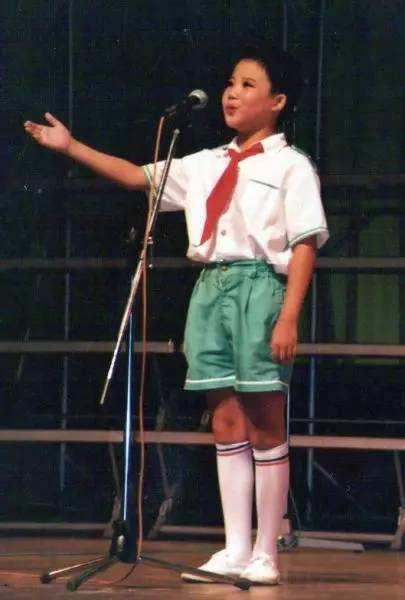 倍儿爽大张伟歌词，大张伟的倍儿爽歌（靠《倍儿爽》翻红）