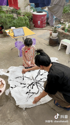 扑棱蛾子是什么梗，扑棱蛾子是什么梗贝斯（听说他换头是靠p的）